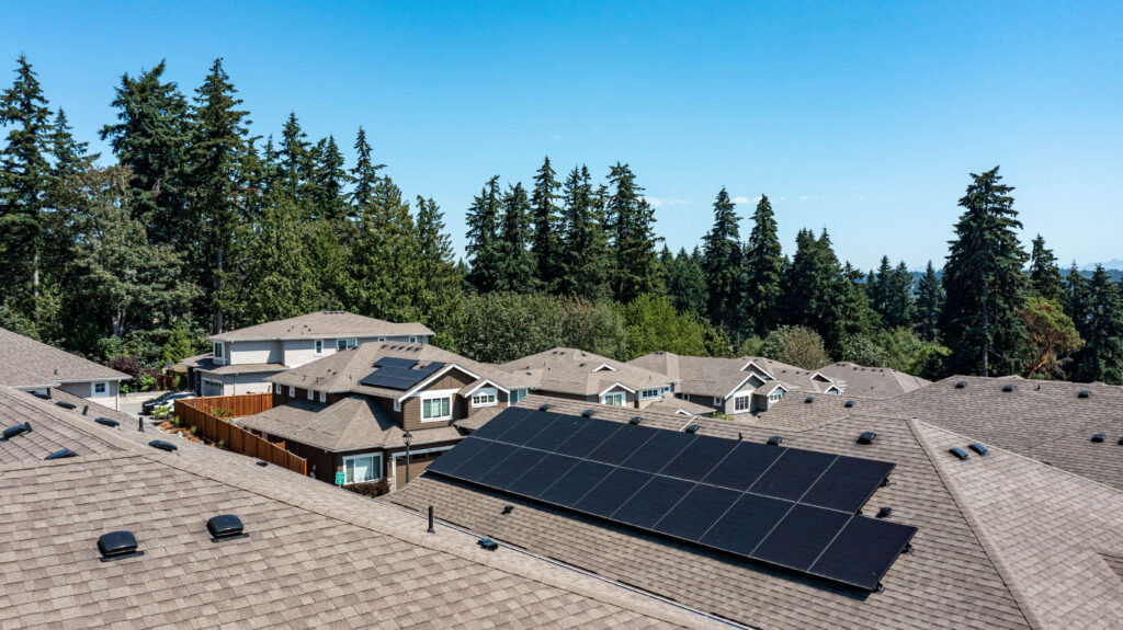 Solar neighbors with rooftop solar panels