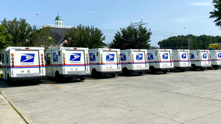usps-mail-trucks_mobile